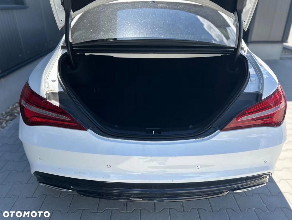 Mercedes-Benz CLA 250 4-Matic AMG Line - 20