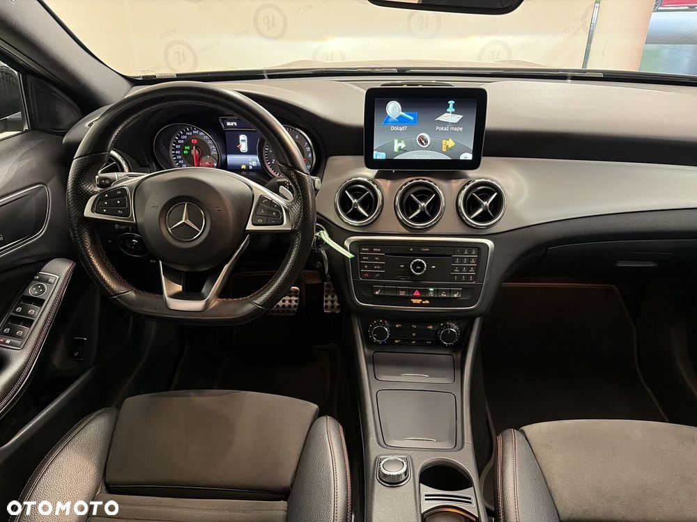 Mercedes-Benz GLA - 4