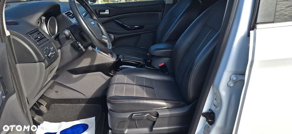 Ford Kuga 2.0 TDCi 2x4 Titanium - 13