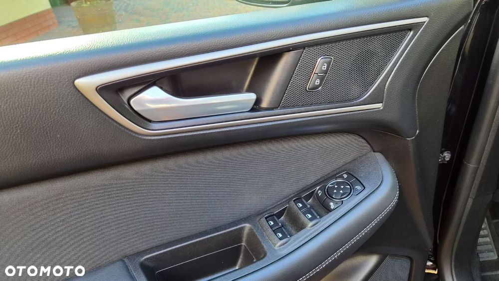 Ford S-Max - 17