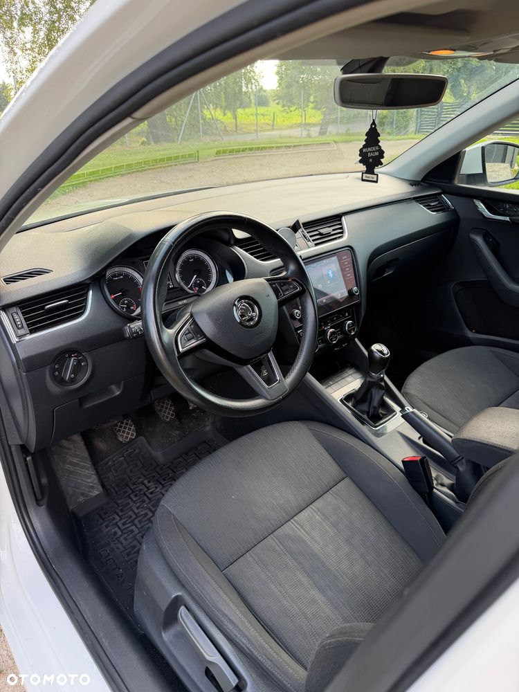 Skoda Octavia 2.0 TDI Style - 9