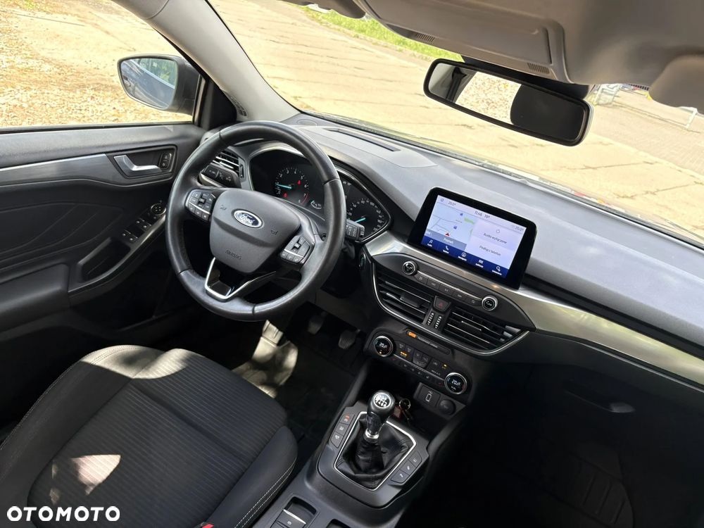 Ford Focus 1.0 EcoBoost mHEV ST-Line X - 24