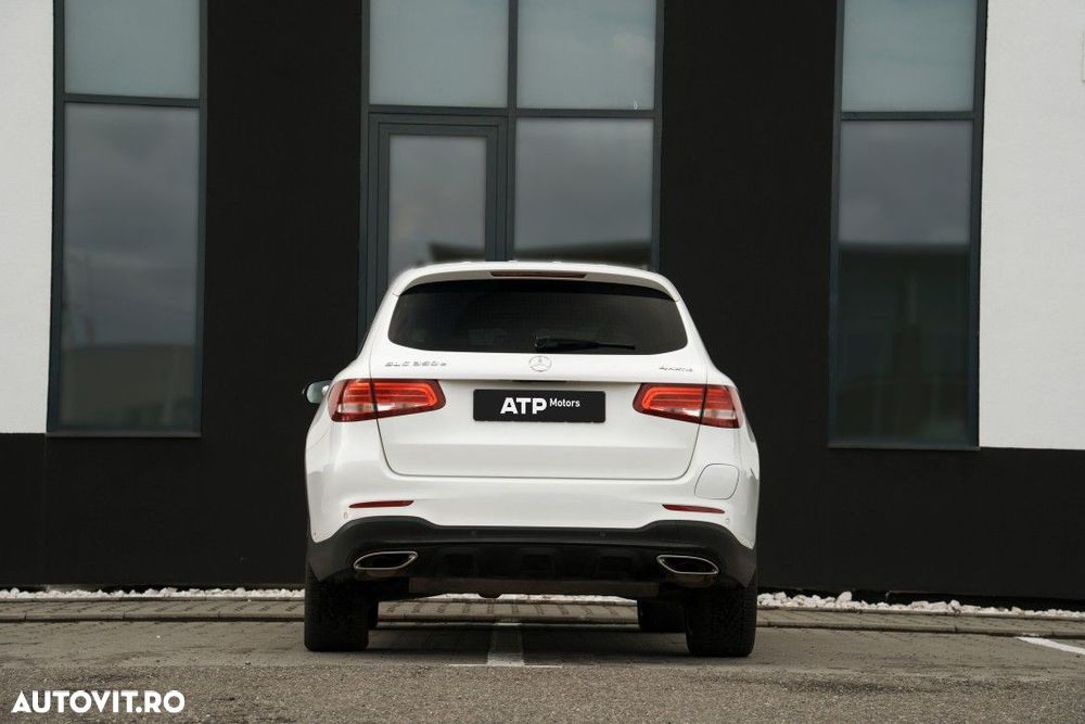 Mercedes-Benz GLC - 30