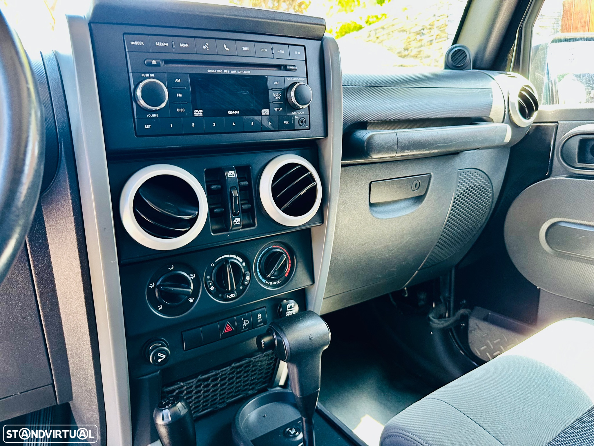 Jeep Wrangler 2.8 CRD ATX Sport - 21