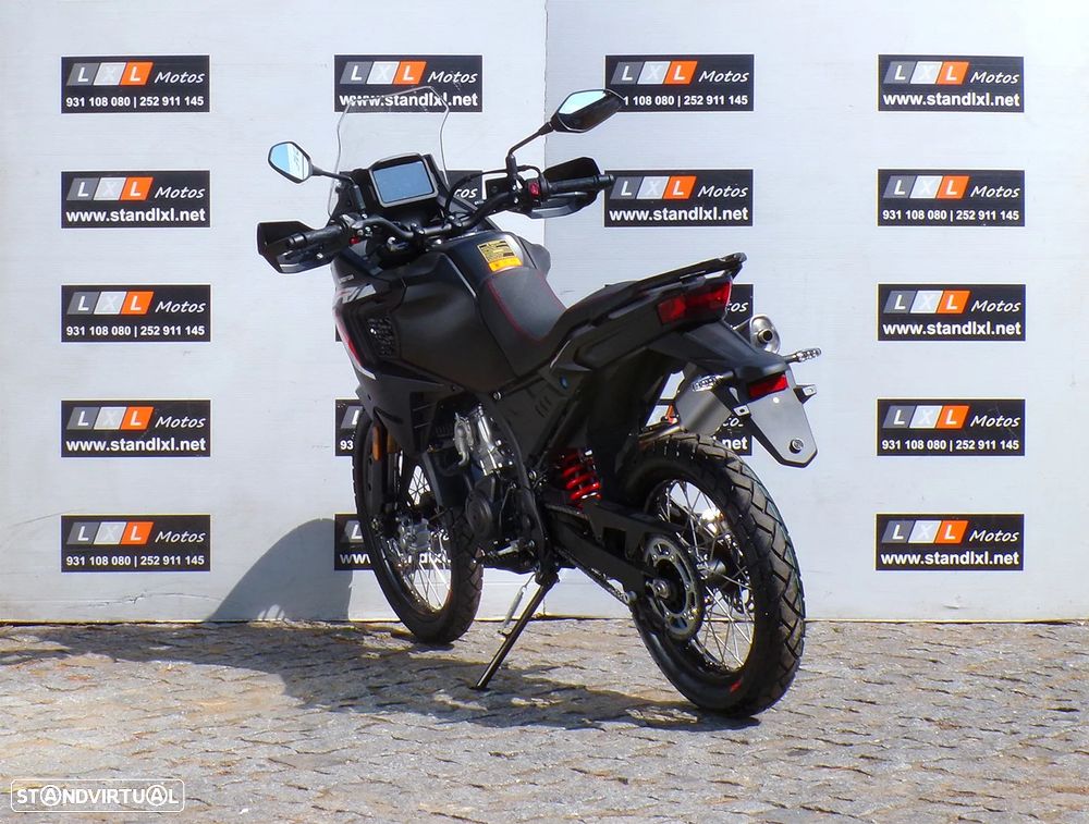 QJ Motor SRT 125DX - 5