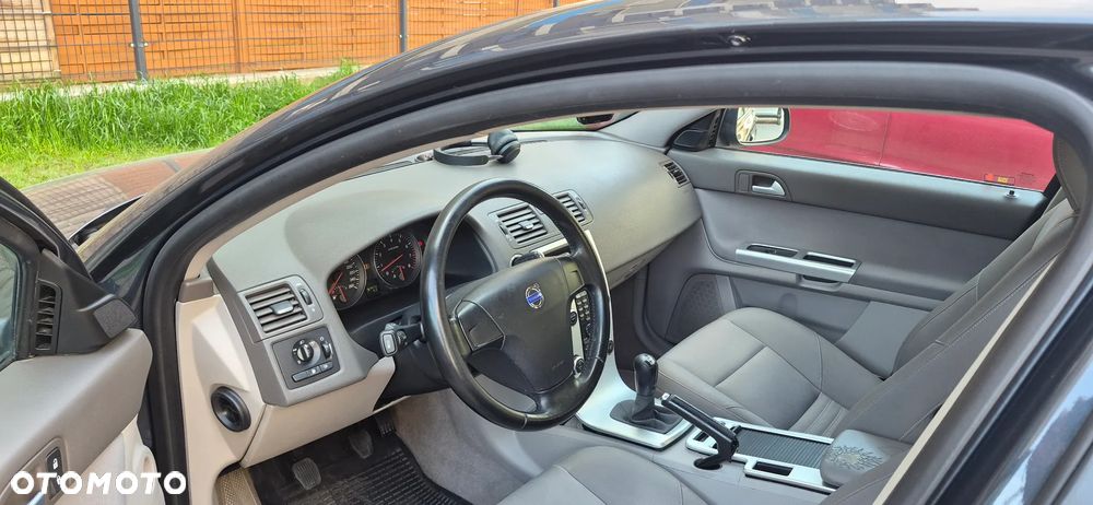 Volvo S40 2.0 - 6