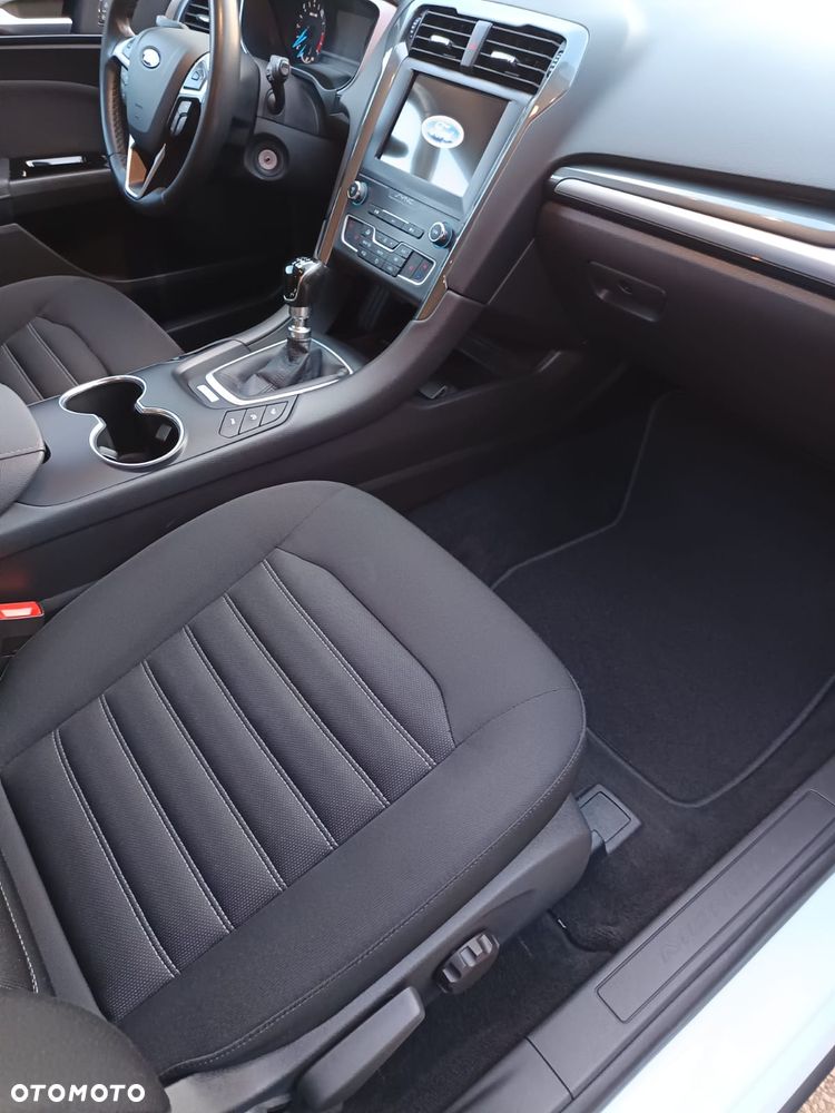 Ford Mondeo 2.0 EcoBlue Business Edition - 19