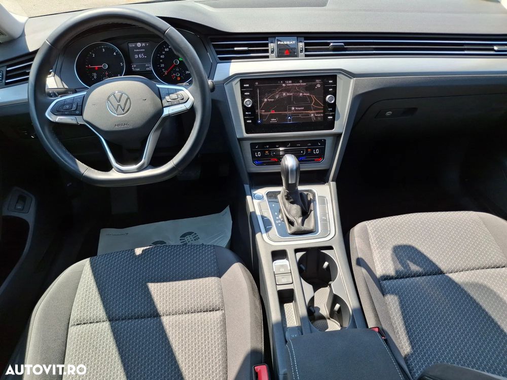 Volkswagen Passat - 12