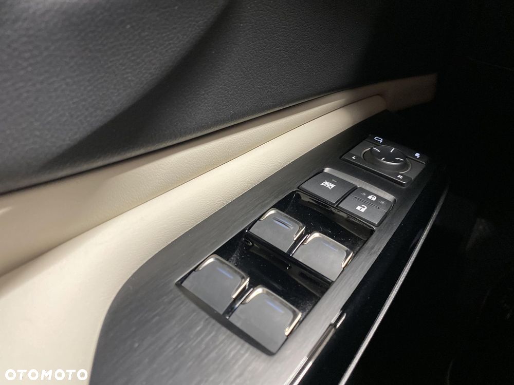 Lexus ES 300h Business Edition - 21