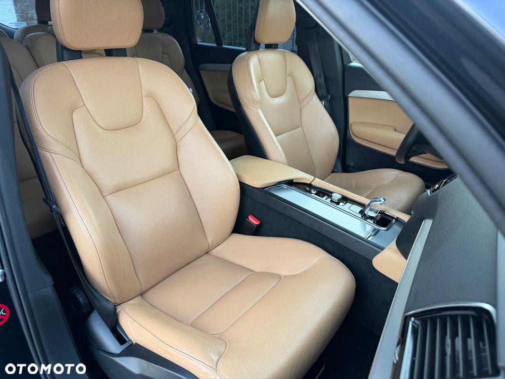 Volvo XC 90 - 11