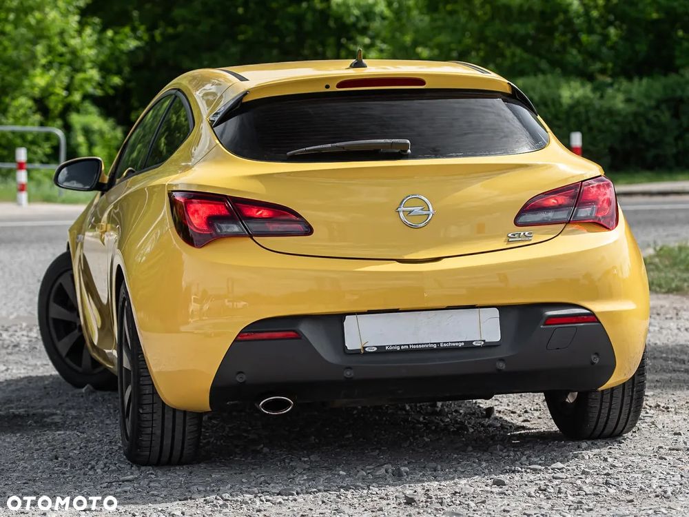 Opel Astra 1.6 T Cosmo - 8