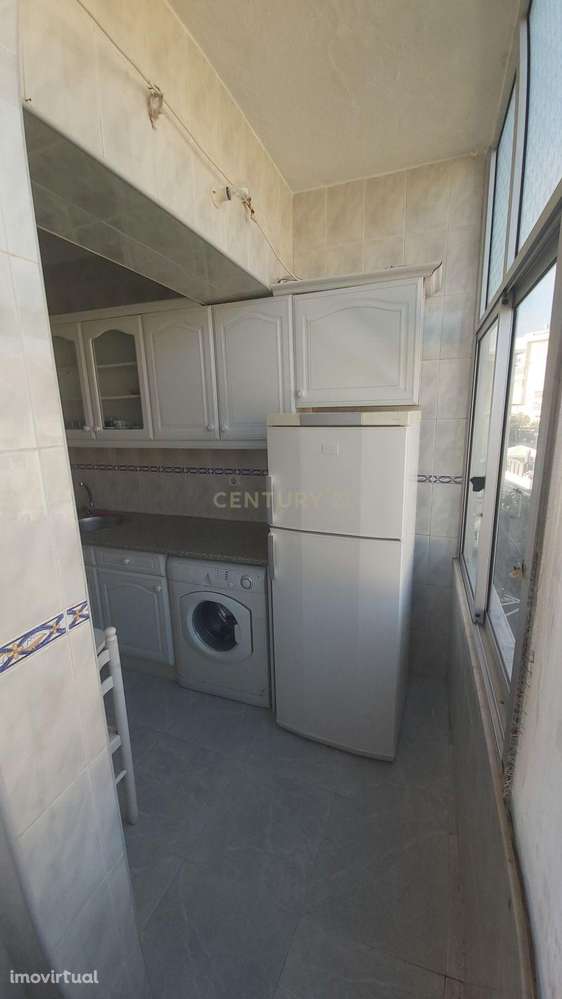 Apartamento T2 em Almada na Av. Nuno Alvares Pereira. - Grande imagem: 5/17