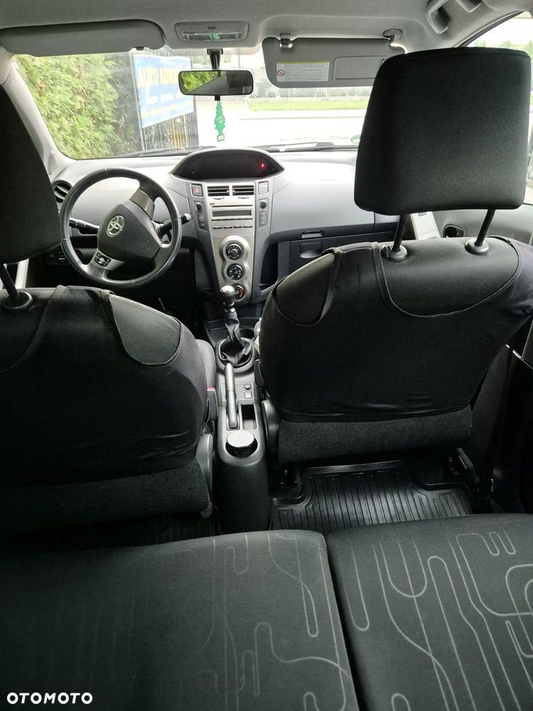 Toyota Yaris - 6