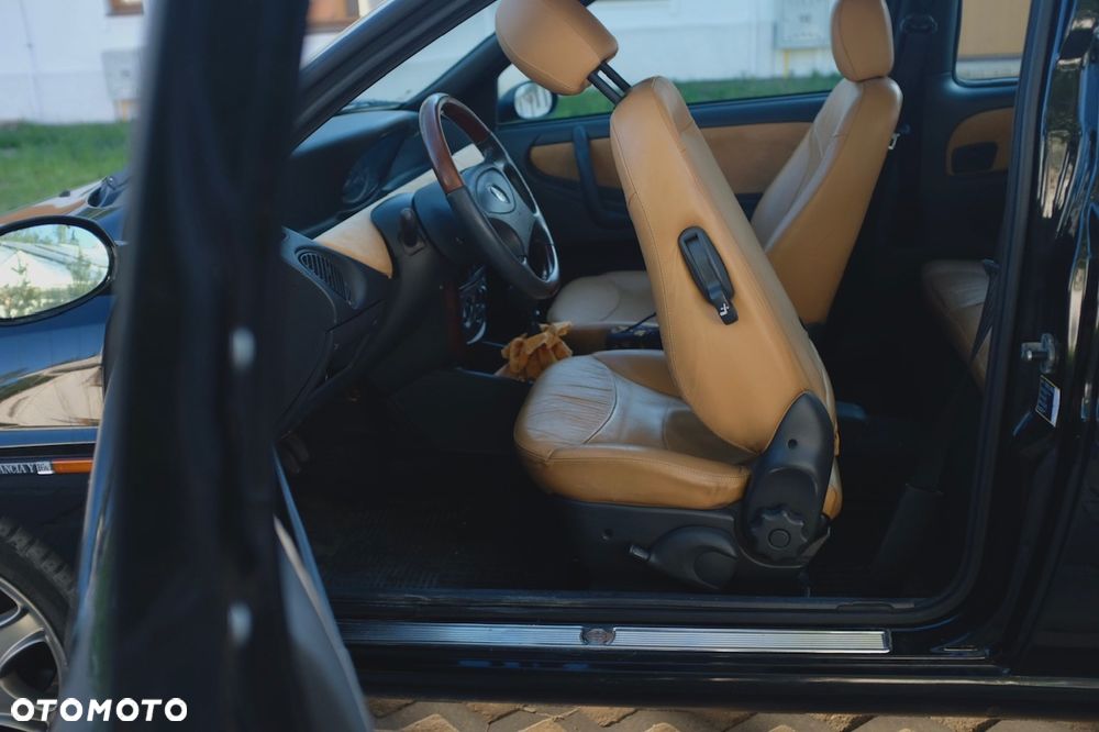 Lancia Ypsilon - 20