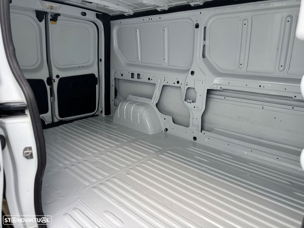 Renault Trafic 2.0 DCI Longa C/IVA DEDUTIVEL - 6