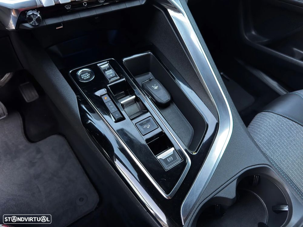 Peugeot 3008 1.6 Hybrid4 Allure Pack e-EAT8 - 34