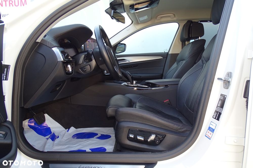 BMW Seria 5 530d mHEV Luxury Line sport - 18