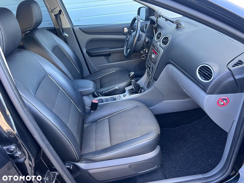 Ford Focus - 22