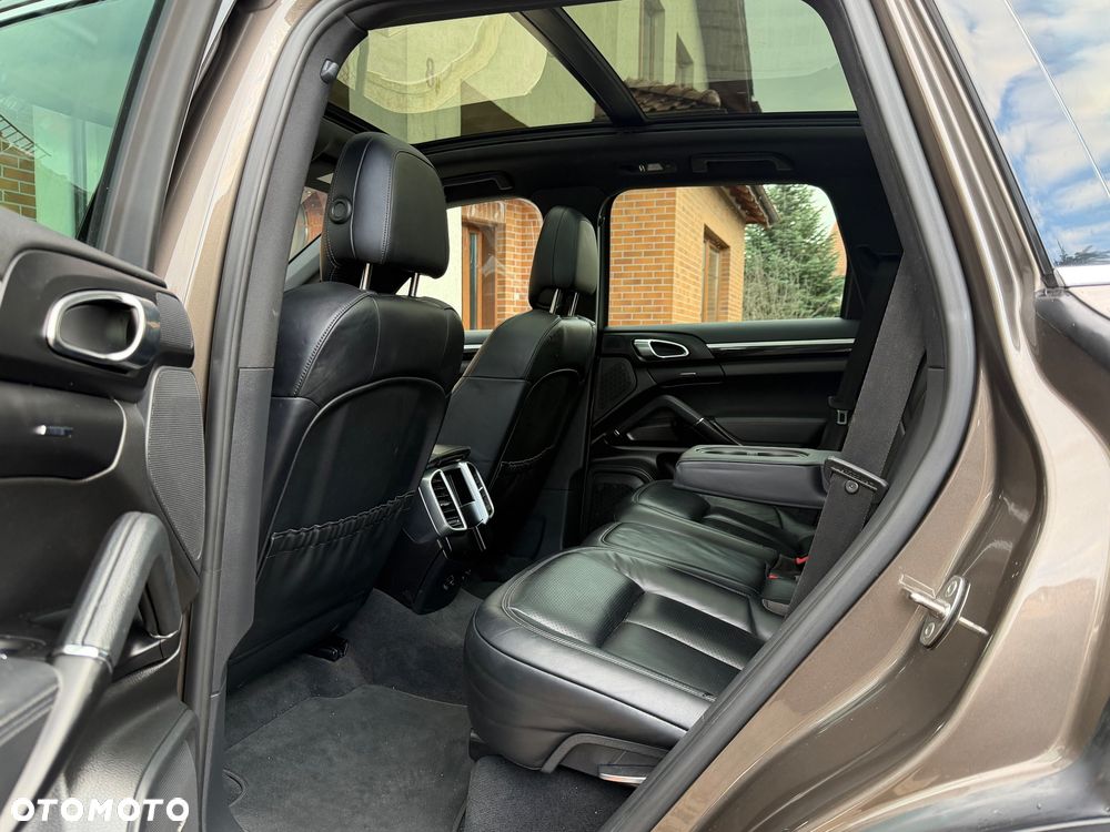Porsche Cayenne - 10