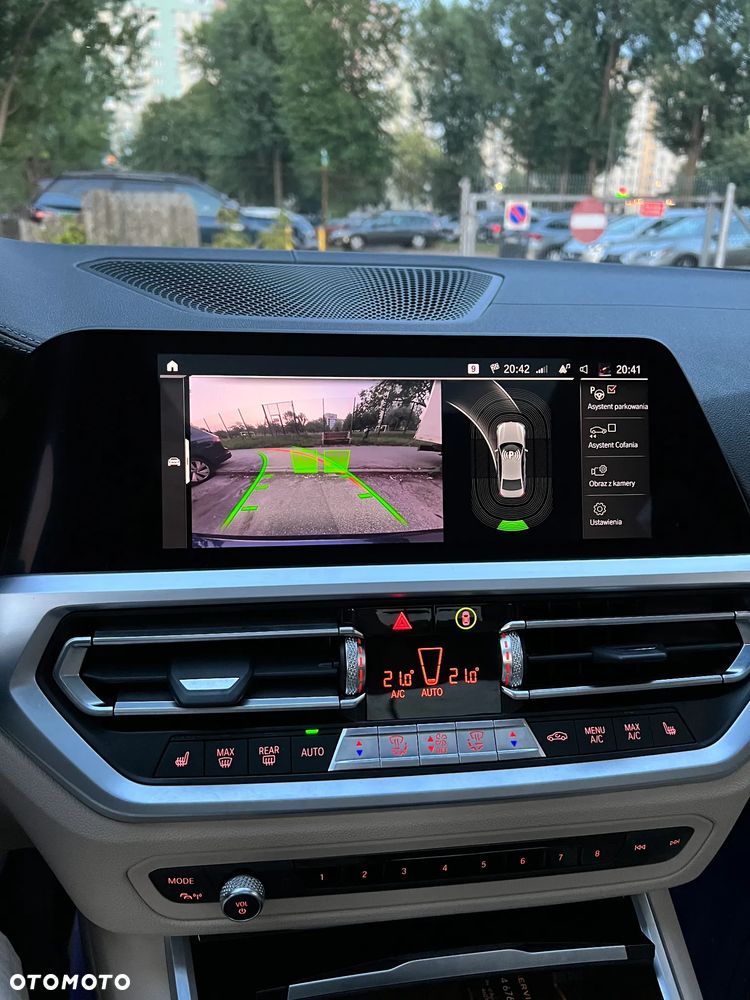 BMW Seria 3 320d Luxury Line sport - 23