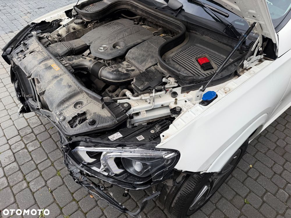 Mercedes-Benz GLE 300 d 4Matic 9G-TRONIC AMG Line - 14