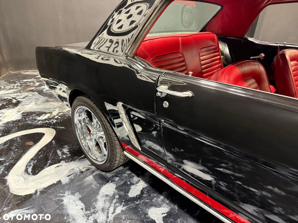 Ford Mustang - 6