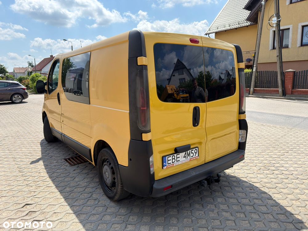 Renault Trafic Passenger - 3
