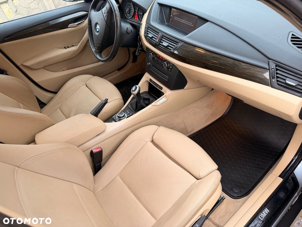 BMW X1 sDrive18d - 13