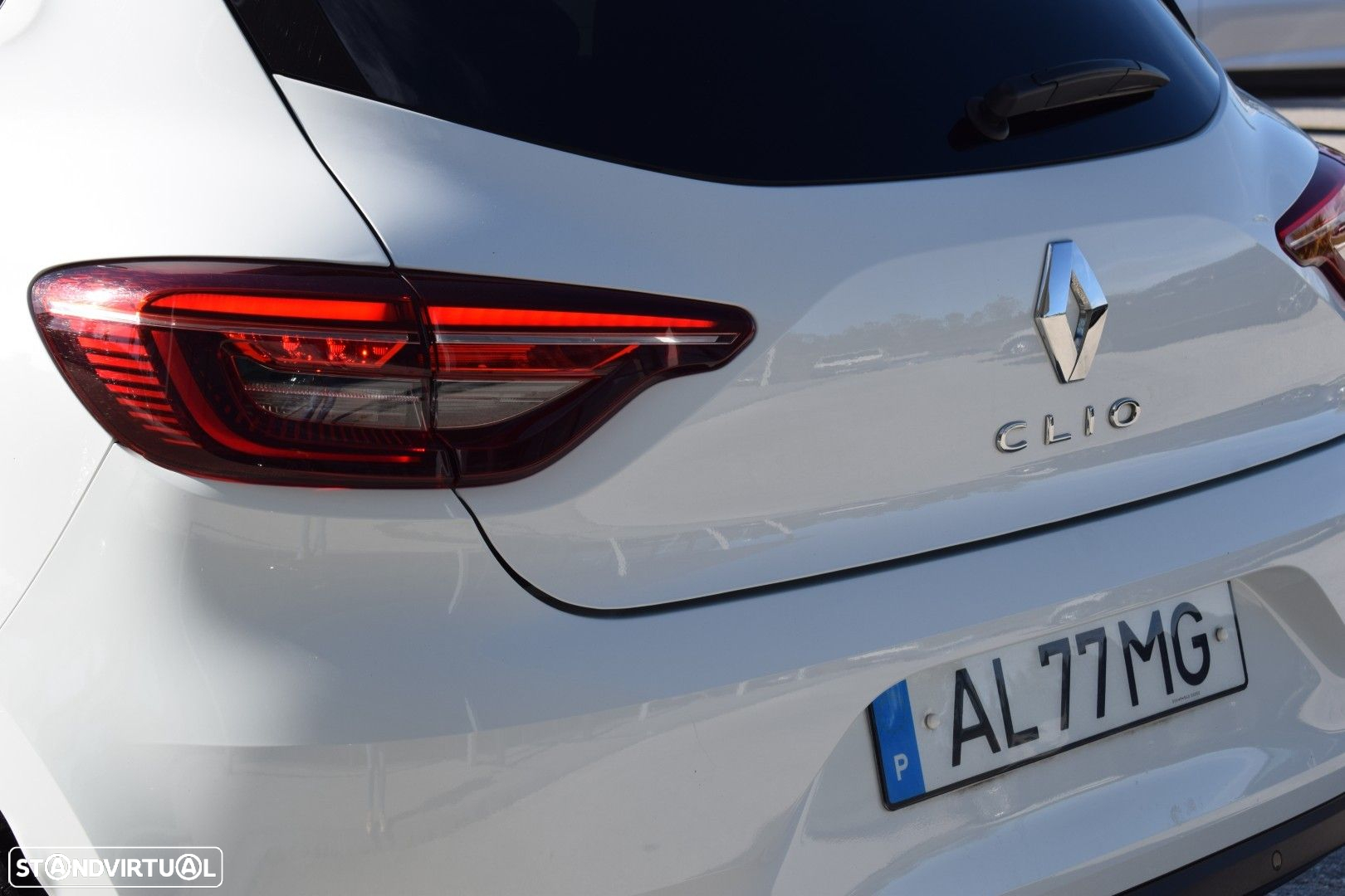 Renault Clio - 10
