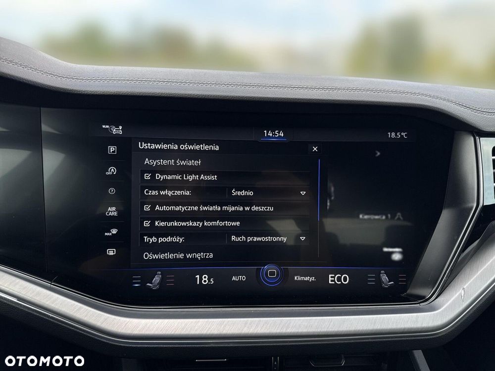 Volkswagen Touareg - 27