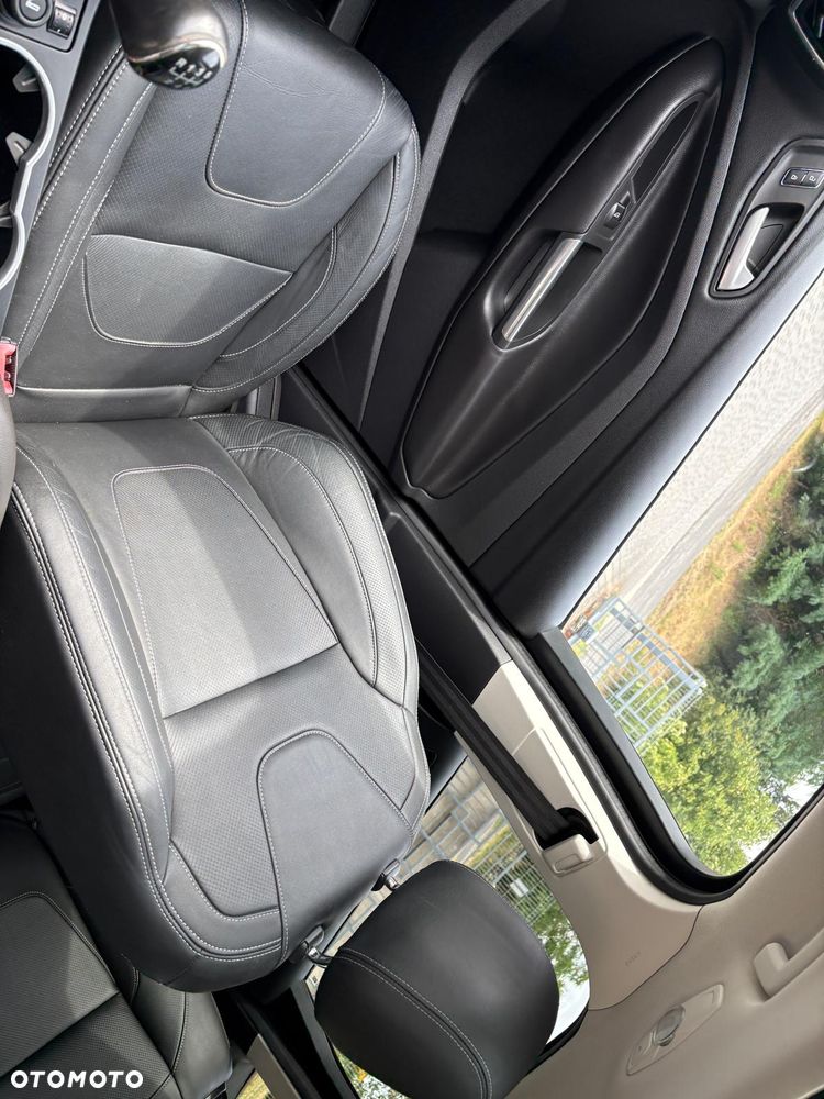 Ford Kuga 1.5 EcoBoost 2x4 Titanium - 21