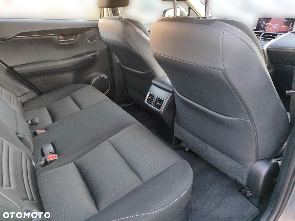 Lexus NX 300h Business Edition AWD - 20