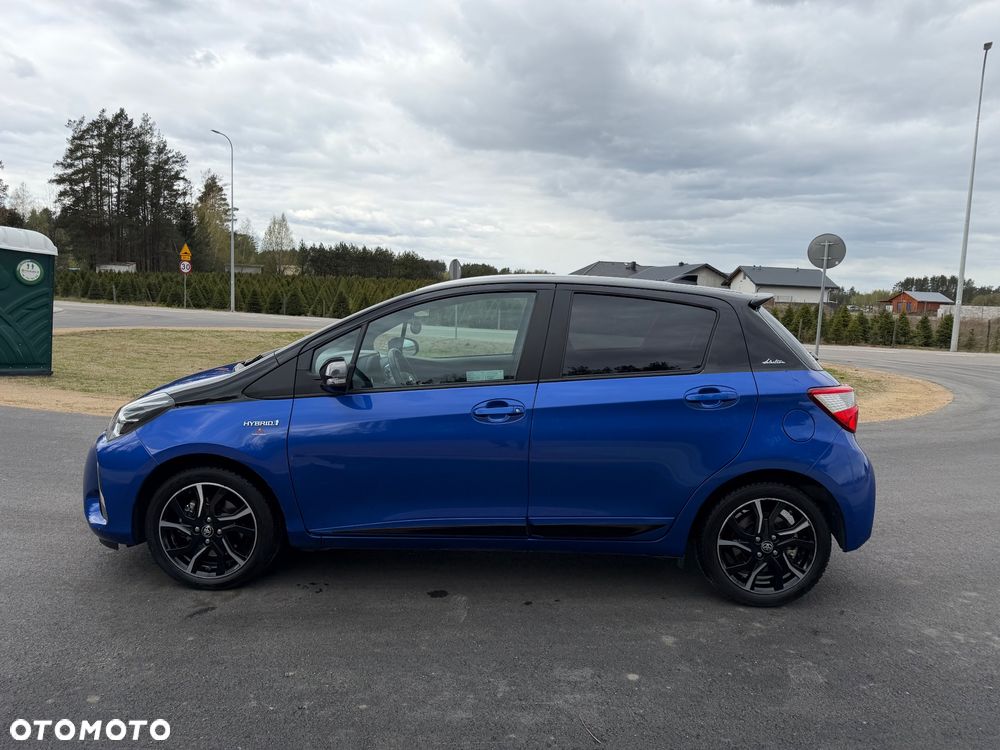 Toyota Yaris Hybrid 100 Selection - 5