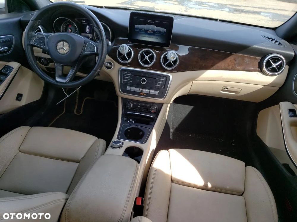 Mercedes-Benz CLA 250 4-Matic - 9