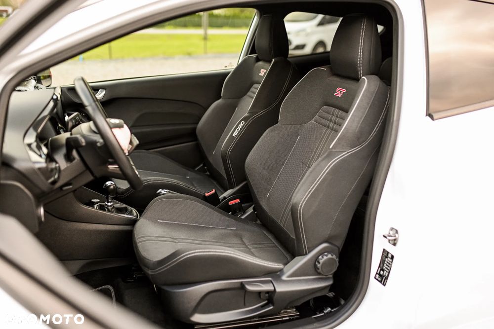 Ford Fiesta 1.5 EcoBoost S&S ST X - 37