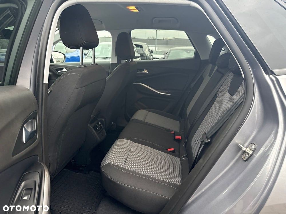 Opel Grandland 1.2 T Business Edition S&S - 10