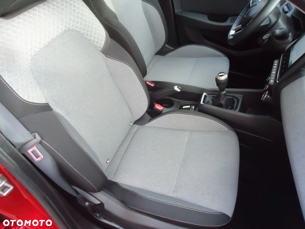 Renault Clio 1.0 TCe Evolution - 23