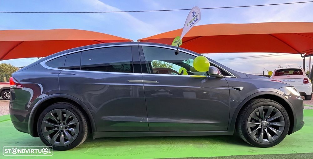 Tesla Model X 100D - 10