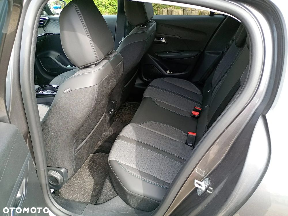 Peugeot 208 1.2 PureTech Active S&S EAT8 - 7