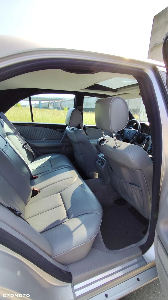 Mercedes-Benz Klasa E 320 Avantgarde - 24