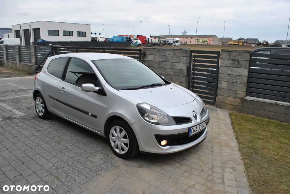 Renault Clio 1.2 16V Exception - 16