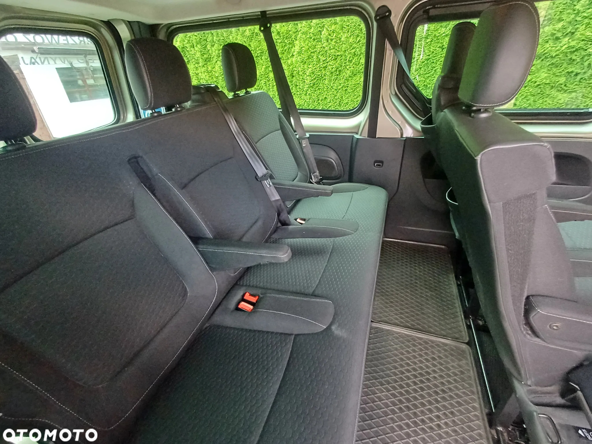 Opel Vivaro - 26