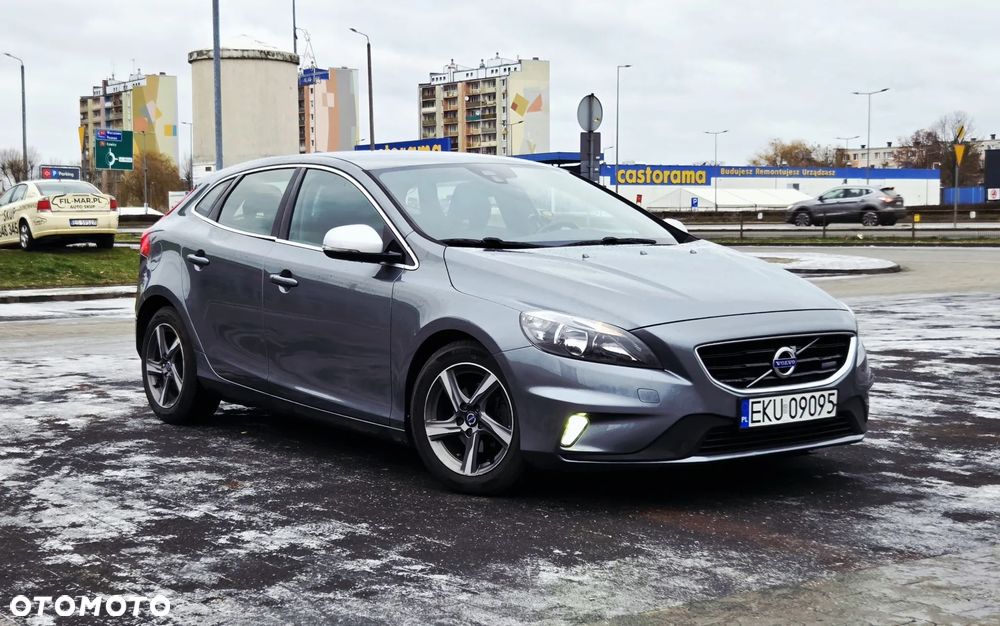 Volvo V40 D2 R Design - 1