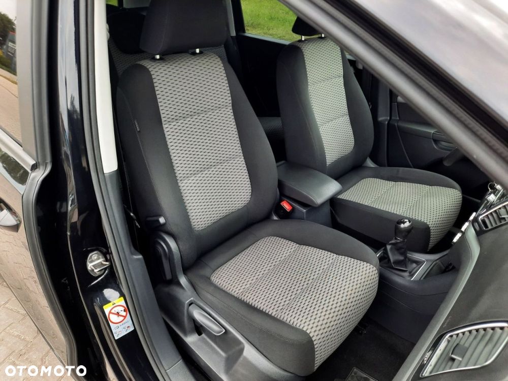 Volkswagen Sharan - 27