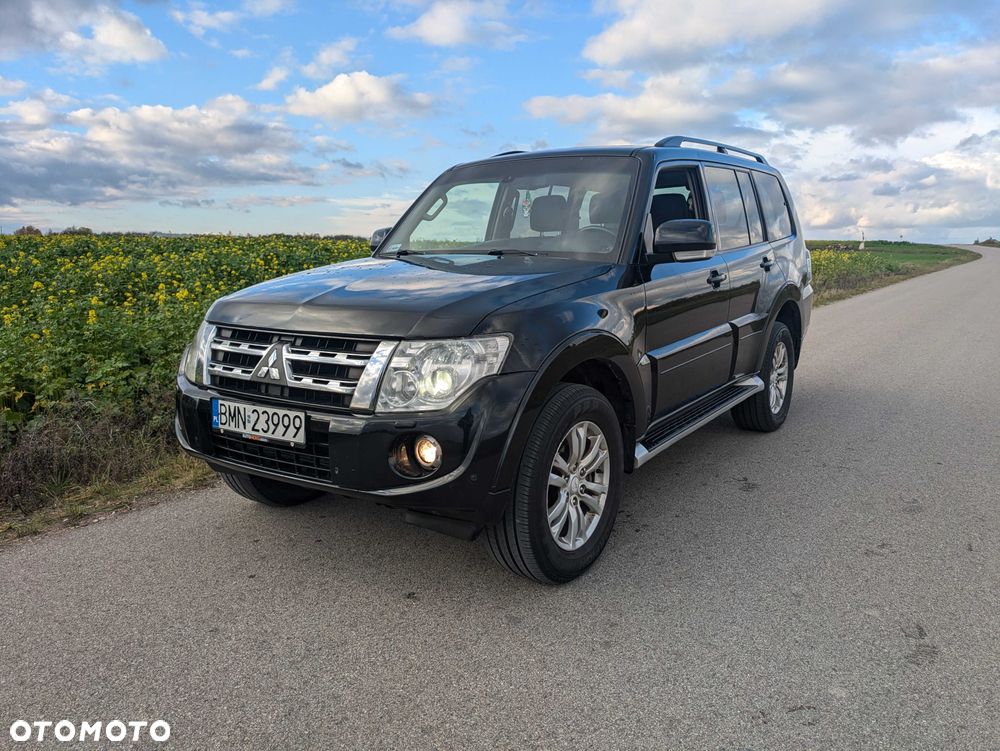 Mitsubishi Pajero - 2