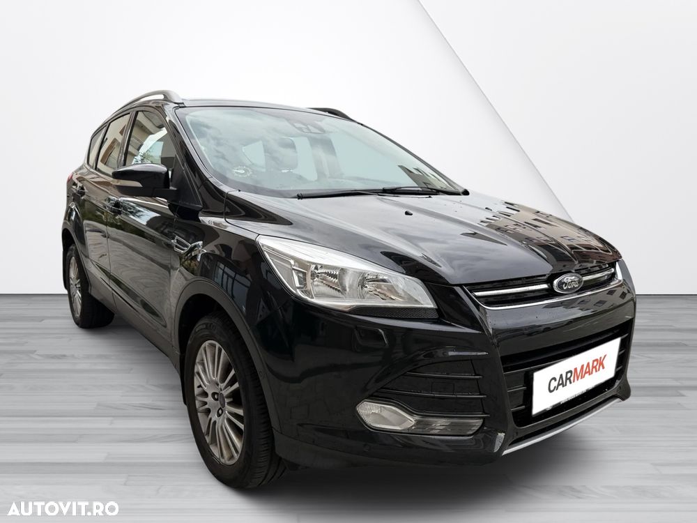 Ford Kuga 2.0 TDCi 4x4 Aut. Titanium - 2