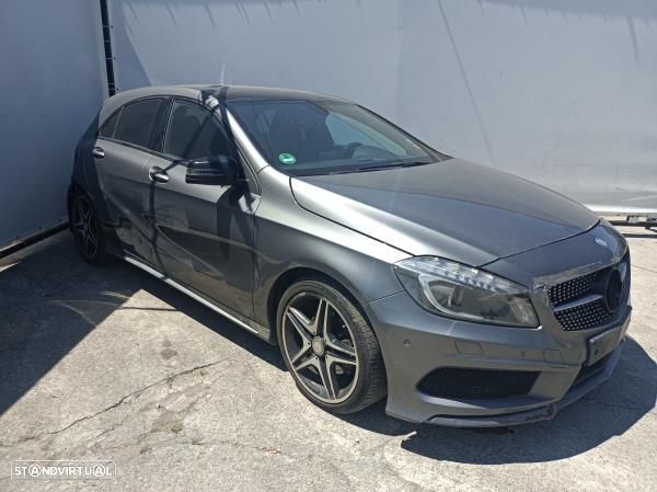 Para Peças Mercedes-Benz A-Class (W176) - 2