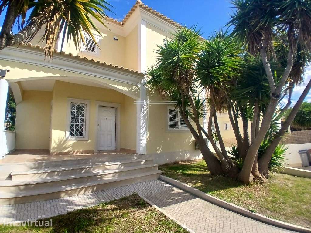 Moradia Geminada com piscina, semi remodelada - Marisol - Grande imagem: 3/45