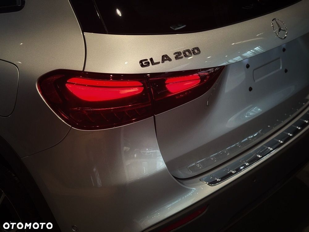 Mercedes-Benz GLA - 9