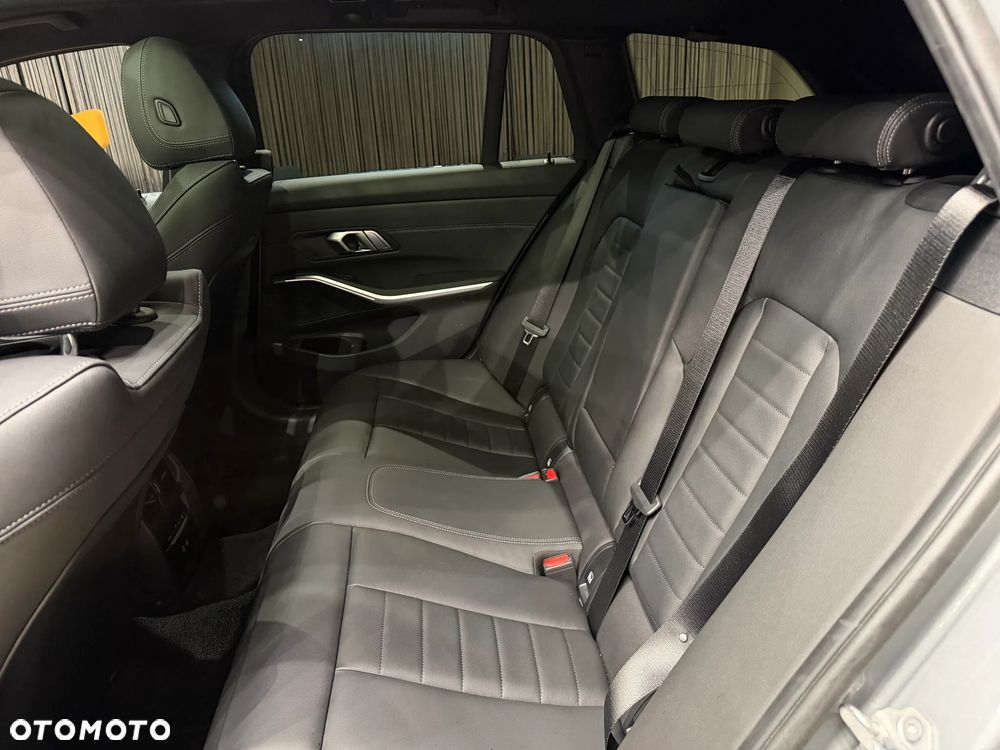 BMW Seria 3 M340i xDrive mHEV sport - 17